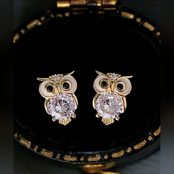 Owl Charm Stud Earrings Cubic Zirconia Gold - Brand New - Picture 3 of 3